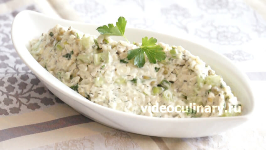 Смотреть Салат с отварной курицей - пошаговый рецепт с фото на Повар.ру видео Смотреть Салат с отварной курицей - пошаговый рецепт с фото на Повар.ру видео
